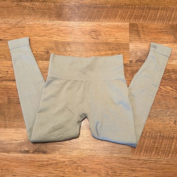 SET ACTIVE Pants - Set Active Contour High Rise Leggings A36